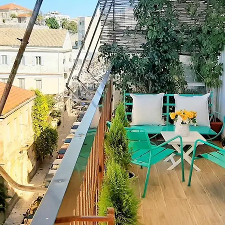 Apartament Aay- Corfu Town & Sea 2bedroom Renovated + Lift / Comfy&design+wifi *