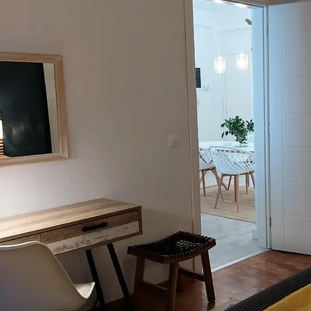 Aay- Corfu Town & Sea 2bedroom Renovated + Lift / Comfy&design+wifi Апартаменты *