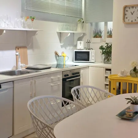 Aay- Corfu Town & Sea 2bedroom Renovated + Lift / Comfy&design+wifi Apartament Corfu (city)