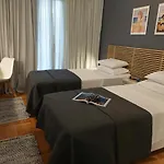 Aay- Corfu Town & Sea 2bedroom Renovated + Lift / Comfy&design+wifi شقة