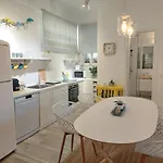 Aay- Corfu Town & Sea 2bedroom Renovated + Lift / Comfy&design+wifi