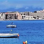 Aay- Corfu Town & Sea 2bedroom Renovated + Lift / Comfy&design+wifi *